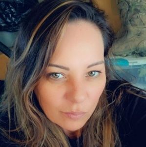 Meet your Posher, Brenda